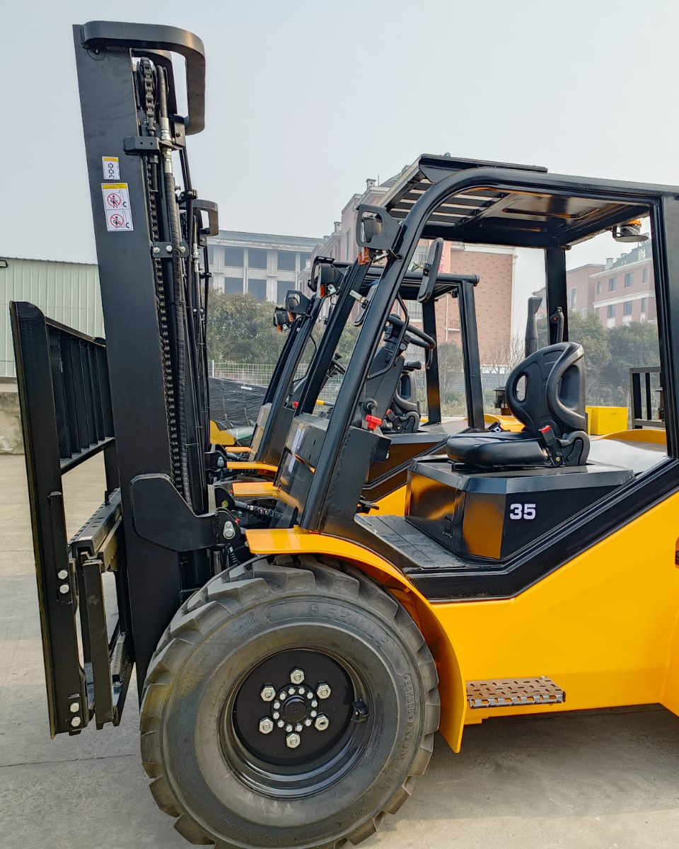CPCD35-TR 4X4 ARAZİ FORKLİFT