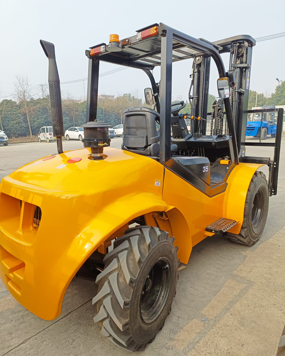 CPCD35-TR 4X2 ARAZİ FORKLİFT