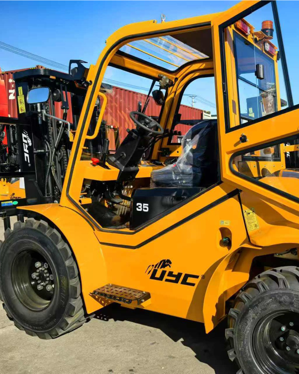 CPCD35-TR 4X2 ARAZİ FORKLİFT